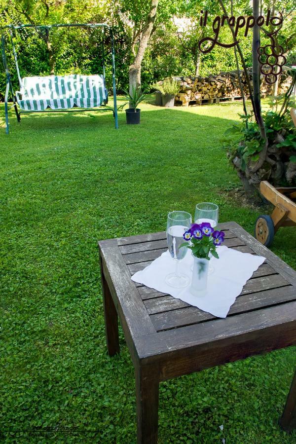 B&B Il Grappolo Foresteria Lombarda Sirmione Exterior photo